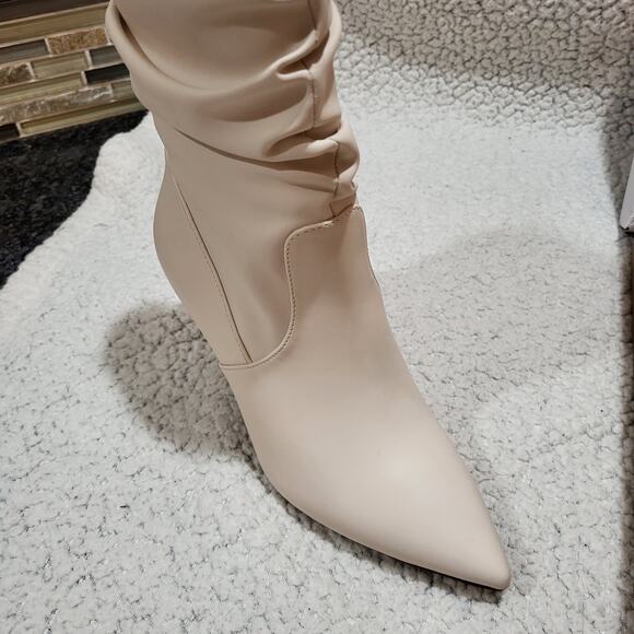 New Jessica Simpson Women's Siantar Bootie Fashion Boot  Chalk size 5.5 - Picture 1 of 7